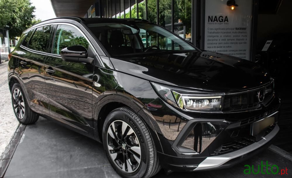 2022' Opel Grandland 1.6 T Phev Elegance photo #6