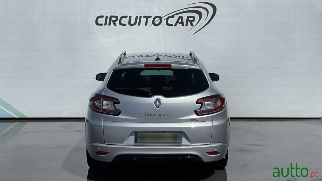 2012' Renault Megane Sport Tourer photo #4