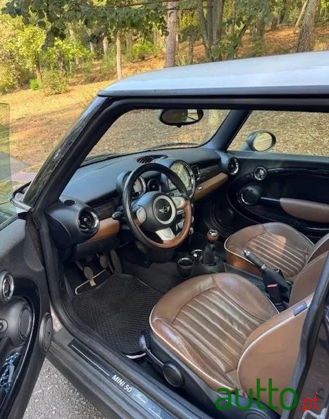 2009' MINI Coupé photo #4