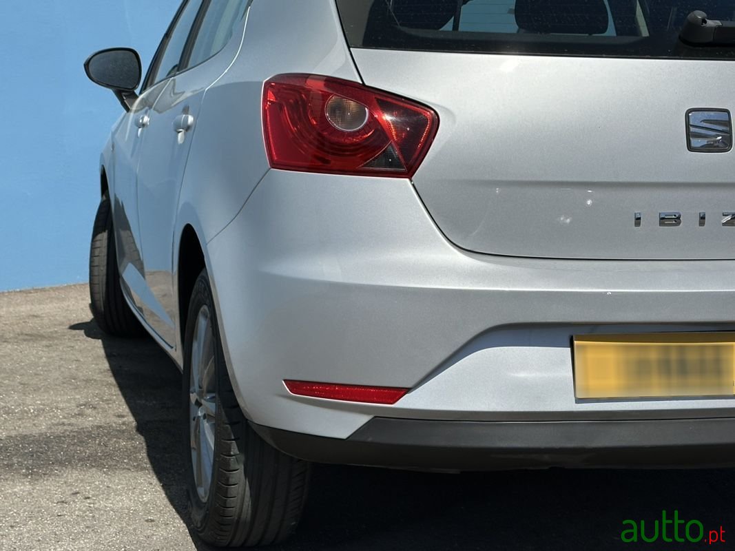 2015' SEAT Ibiza photo #5