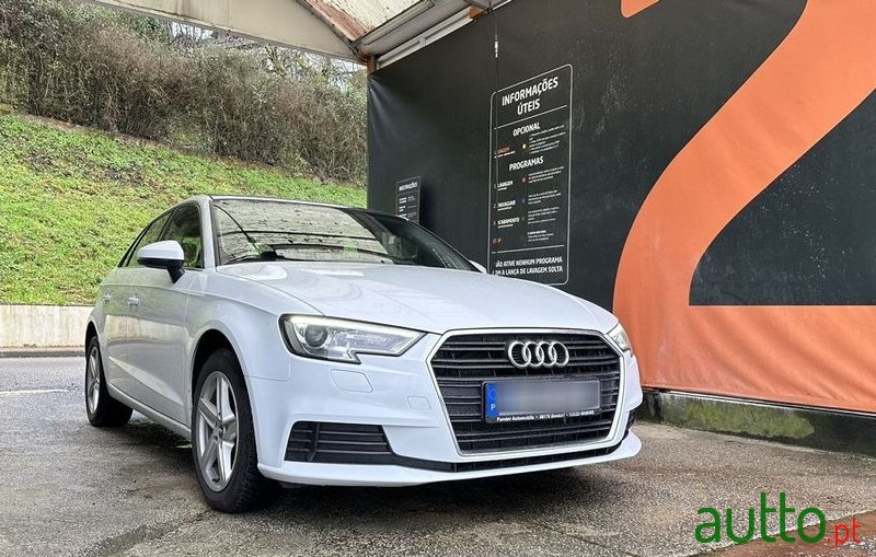 2018' Audi A3 Sportback photo #1