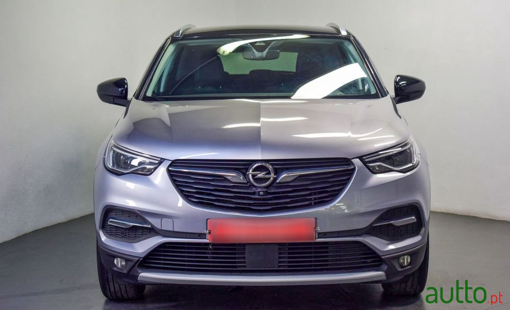 2020' Opel Grandland X photo #2