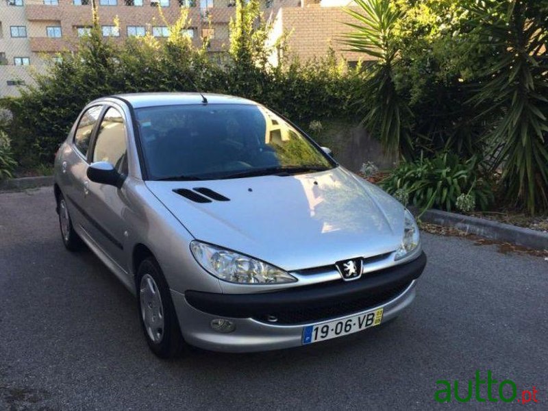 2003' Peugeot 206 1.1 Color Line photo #1