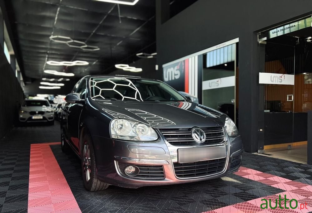 2009' Volkswagen Jetta 2.0 Tdi Highline photo #4
