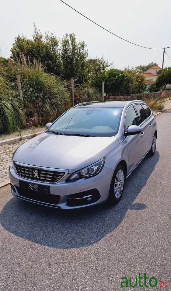 2019' Peugeot 308 Sw photo #1