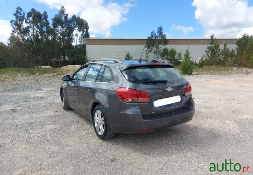 2013' Chevrolet Cruze Sw photo #2