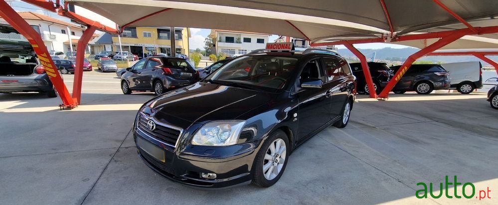 2004' Toyota Avensis Sw photo #1
