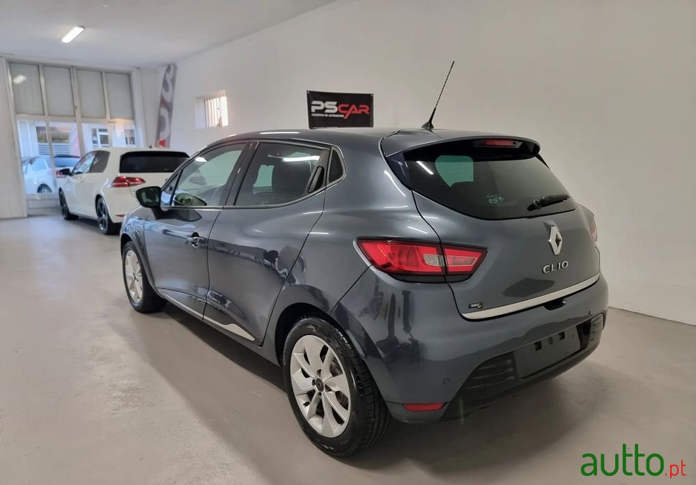 2018' Renault Clio 0.9 Tce Limited Edition photo #3