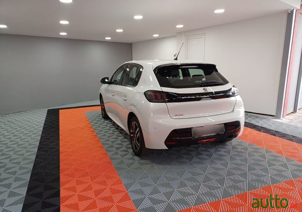 2020' Peugeot 208 photo #6