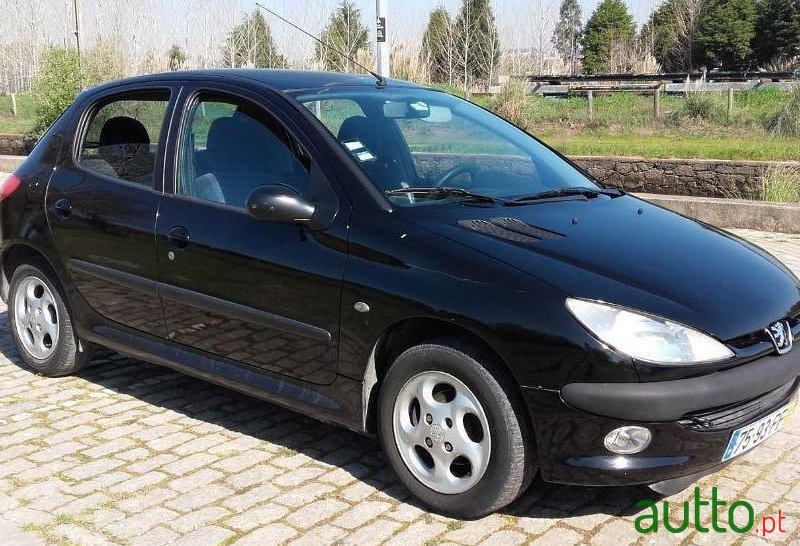 2000' Peugeot 206 1.1 Xt photo #2