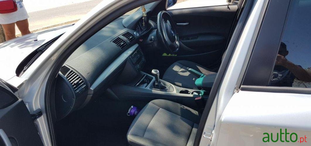 2007' BMW 118 photo #1