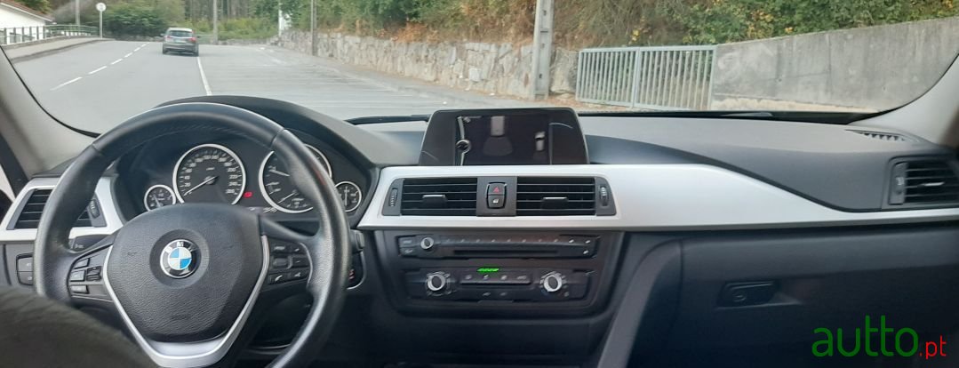 2013' BMW 316 Sport photo #4