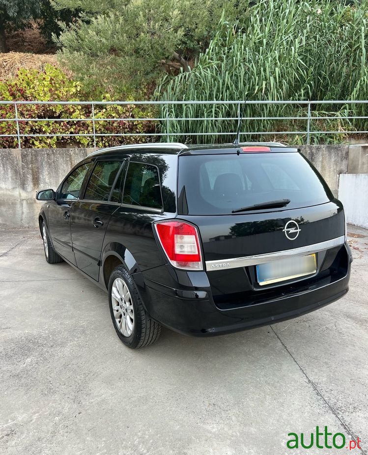 2008' Opel Astra 1.4 Cosmo photo #2