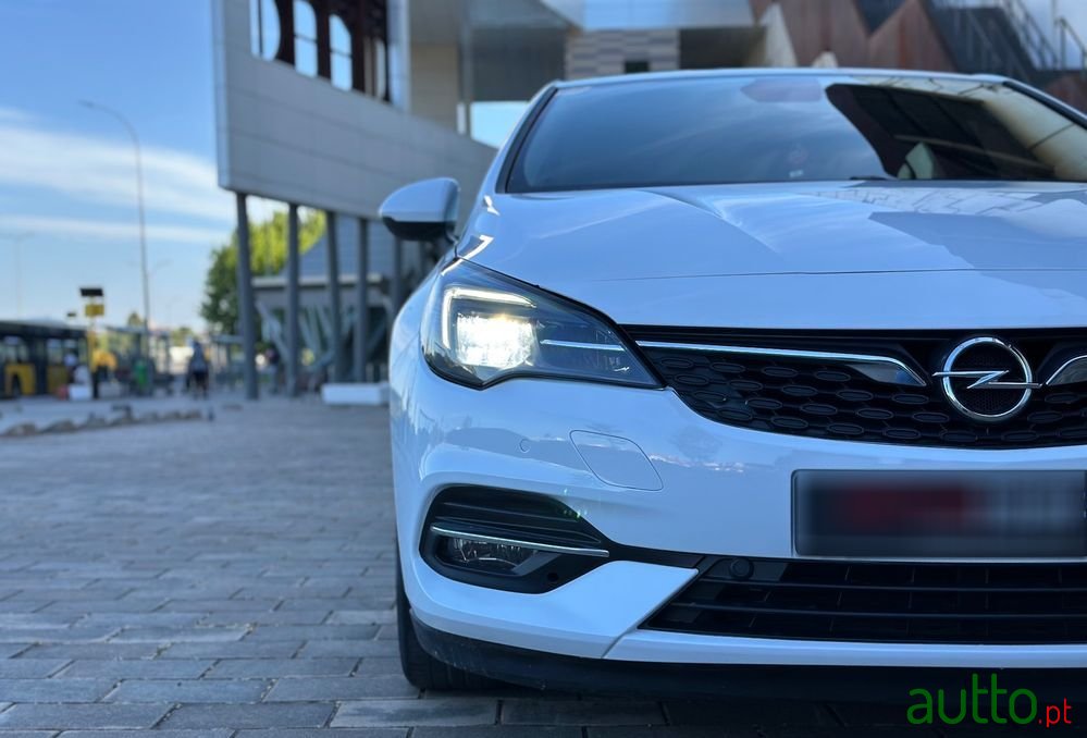 2020' Opel Astra photo #3