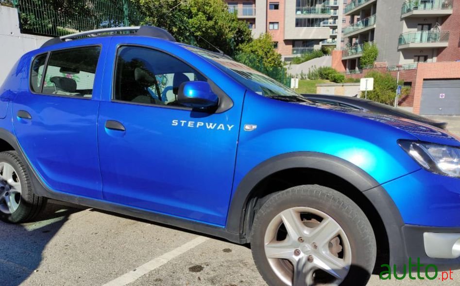 2014' Dacia Sandero Stepway photo #2