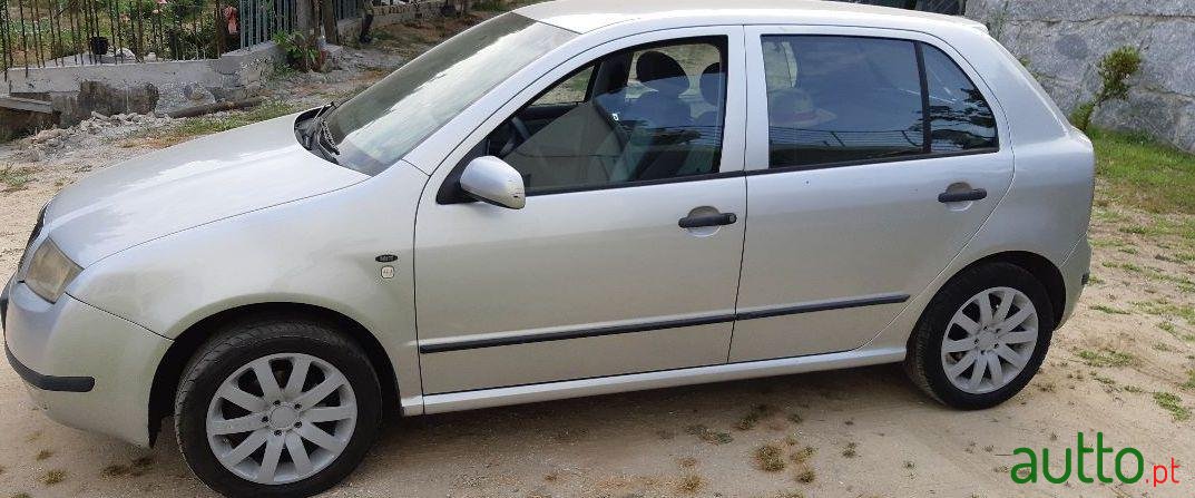 2001' Skoda Fabia photo #2