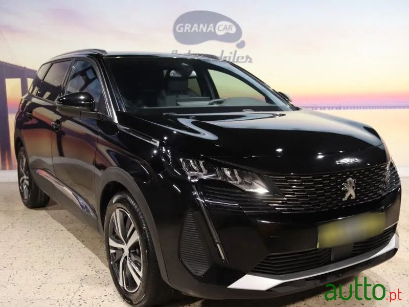 2024' Peugeot 5008 photo #3