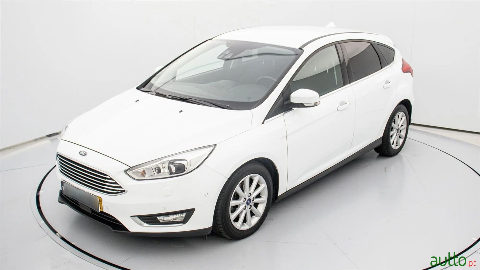 2016' Ford Focus photo #1