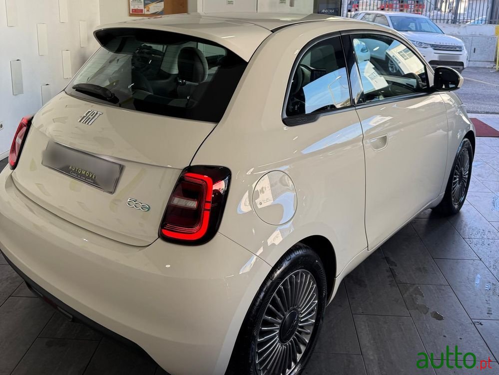 2023' Fiat 500e Icon photo #5