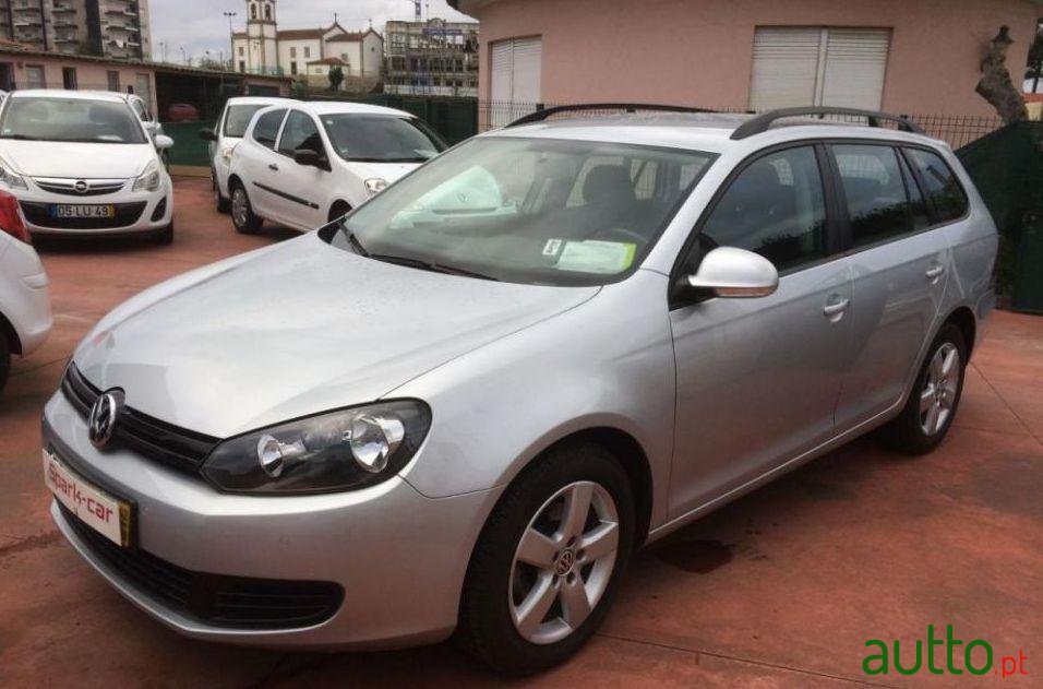 2012' Volkswagen Golf Variant photo #1