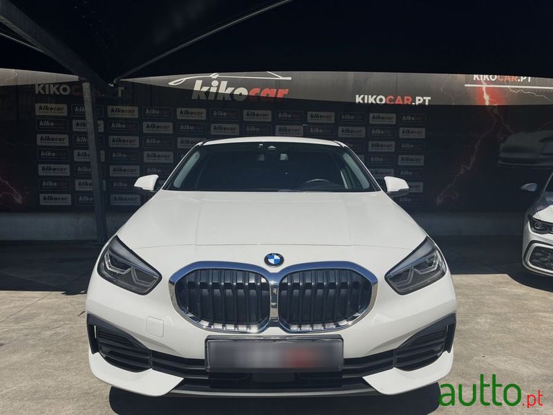 2021' BMW Série 1 D Advantage photo #2