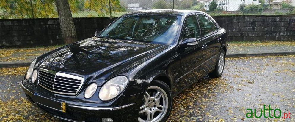 2004' Mercedes-Benz E-270 photo #1