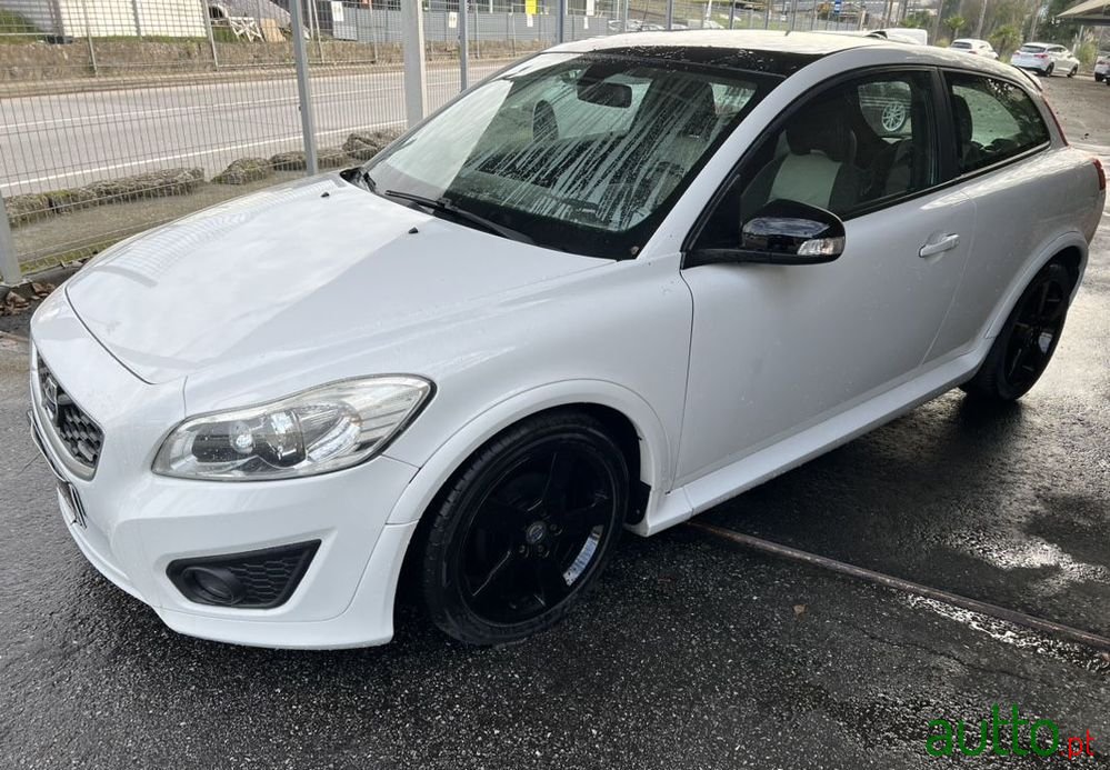 2010' Volvo C30 1.6 D R-Design photo #2
