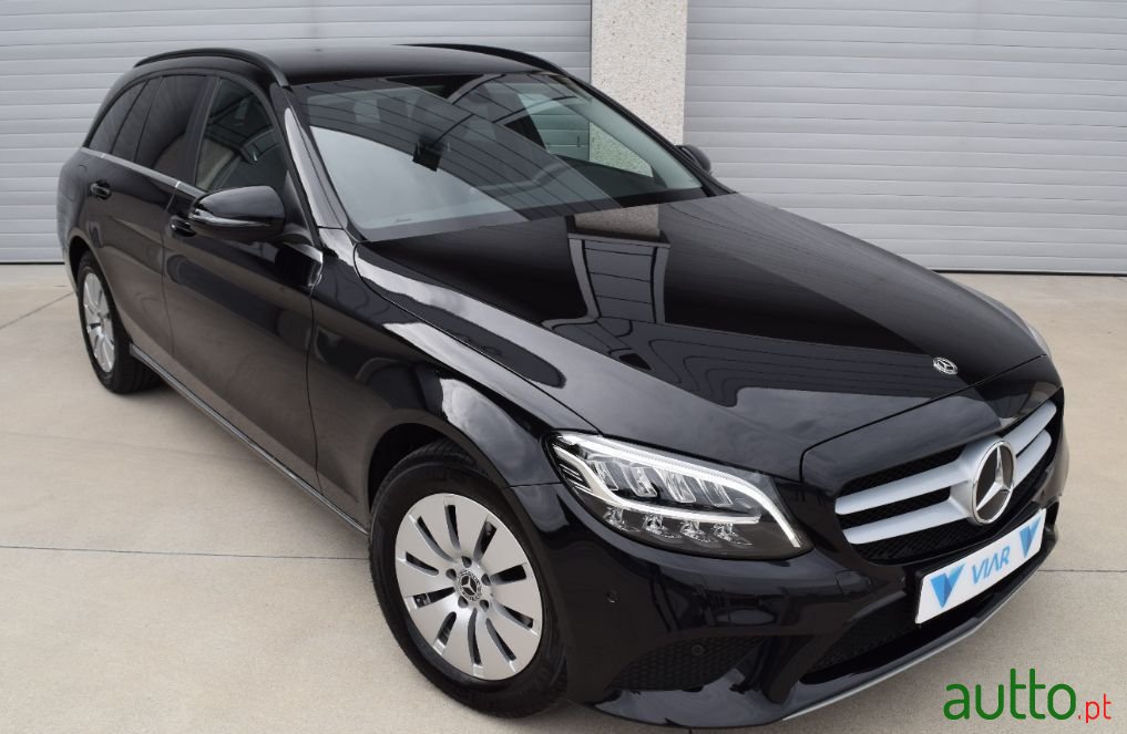 2019' Mercedes-Benz C-200 photo #3