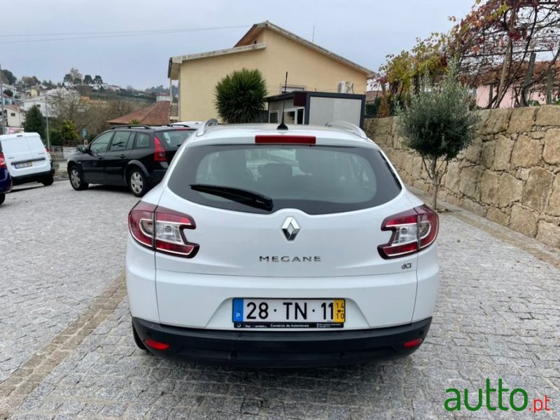 2014' Renault Megane Sport Tourer photo #4