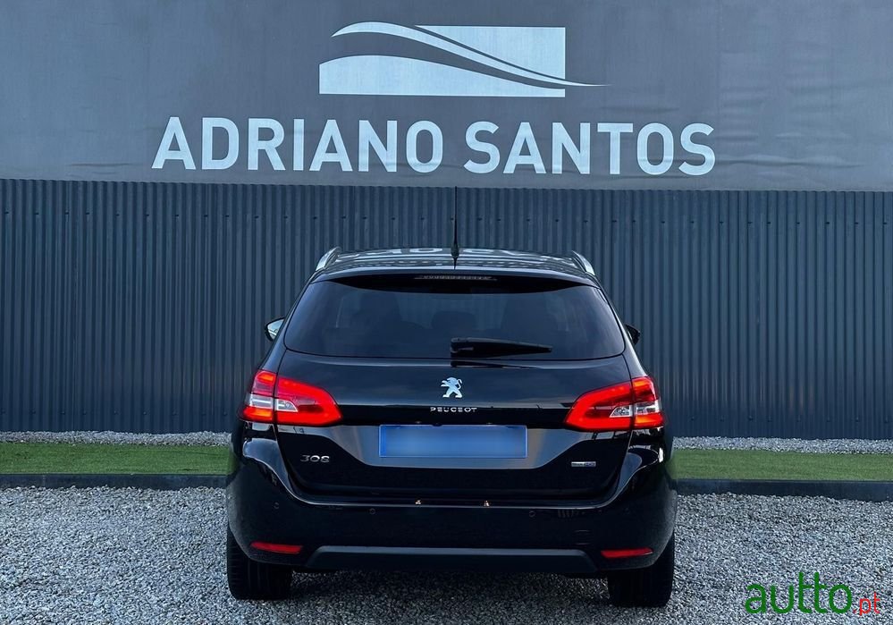 2015' Peugeot 308 photo #5