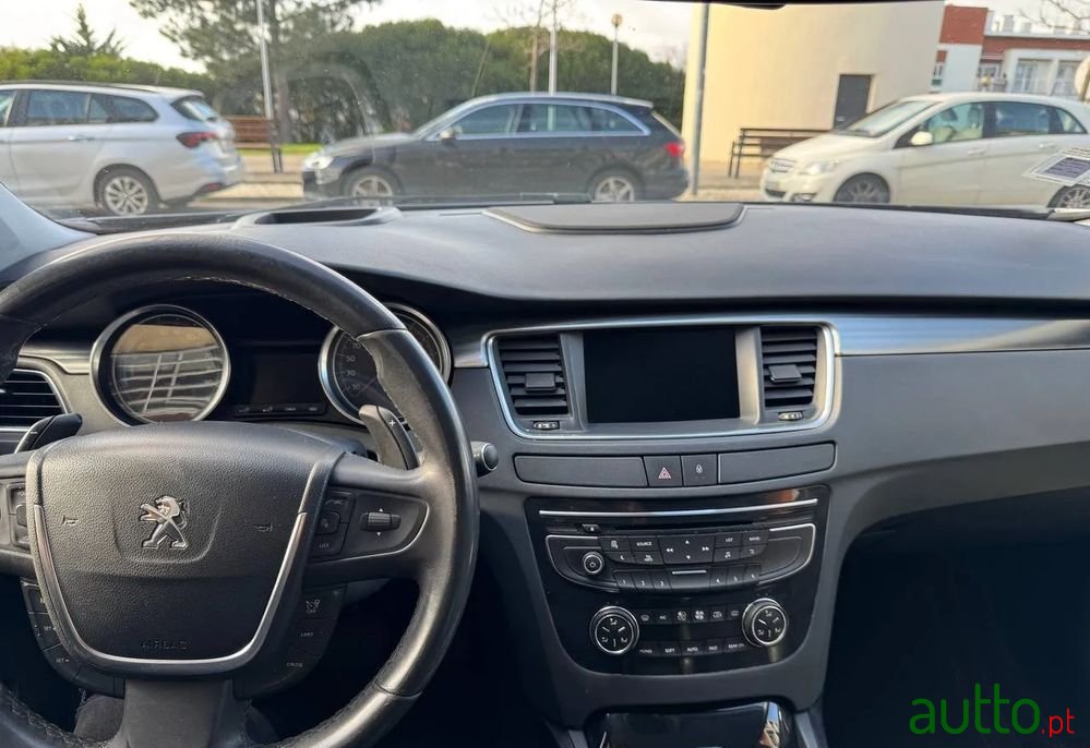 2013' Peugeot 508 RXH photo #6