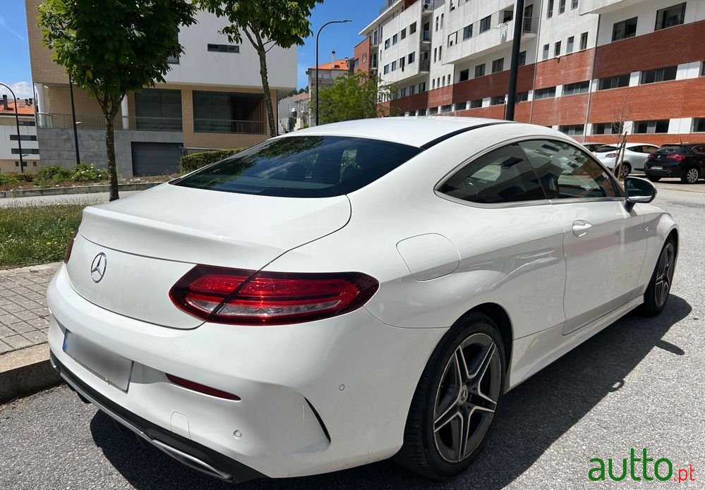2019' Mercedes-Benz C 200 D Amg Line photo #5