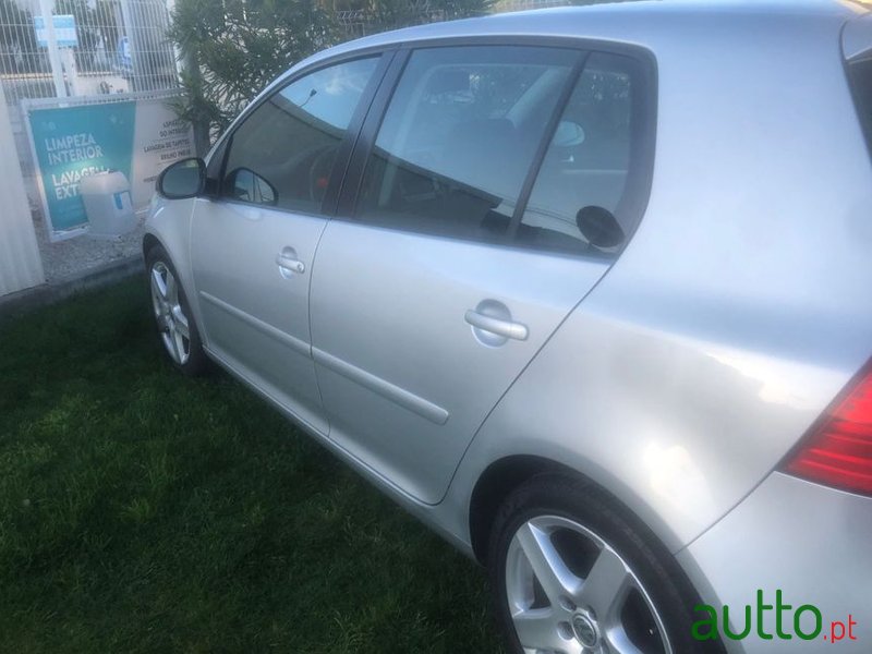 2007' Volkswagen Golf photo #3