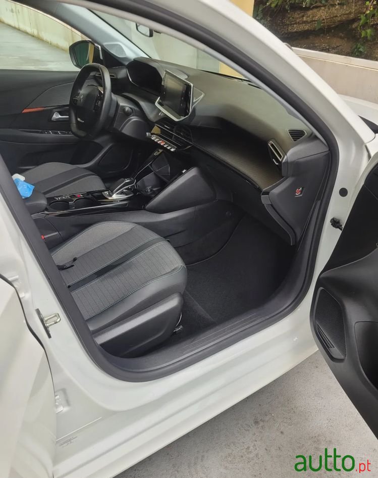 2021' Peugeot e-208 Active photo #6