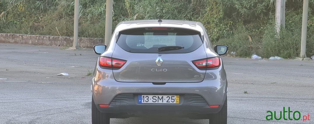 2013' Renault Clio photo #5