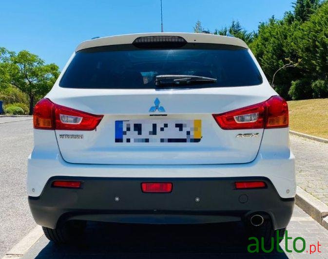 2010' Mitsubishi ASX photo #5