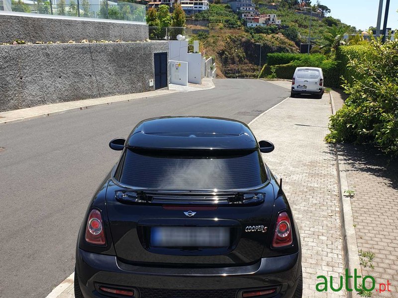 2012' MINI Cooper S photo #6