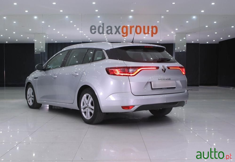2020' Renault Megane Sport Tourer photo #4