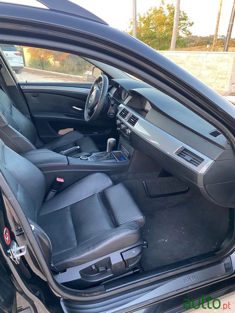 2007' BMW Série 5 Da Touring photo #6