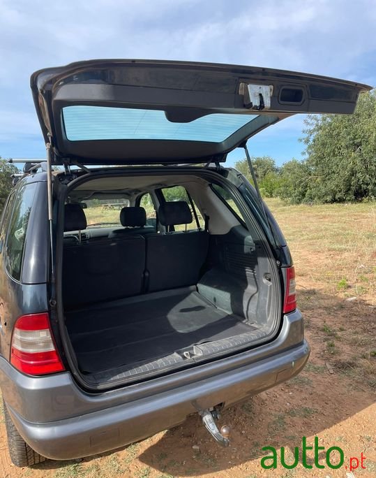 2001' Mercedes-Benz Ml-270 photo #5