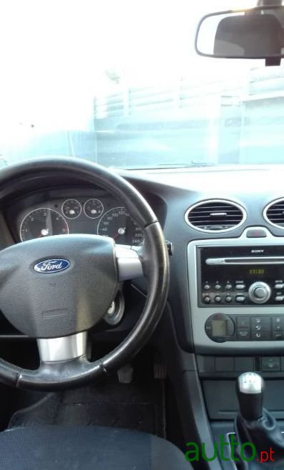 2006' Ford Focus Sport photo #3