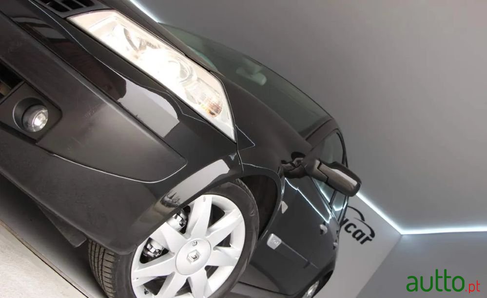 2006' Renault Megane photo #3