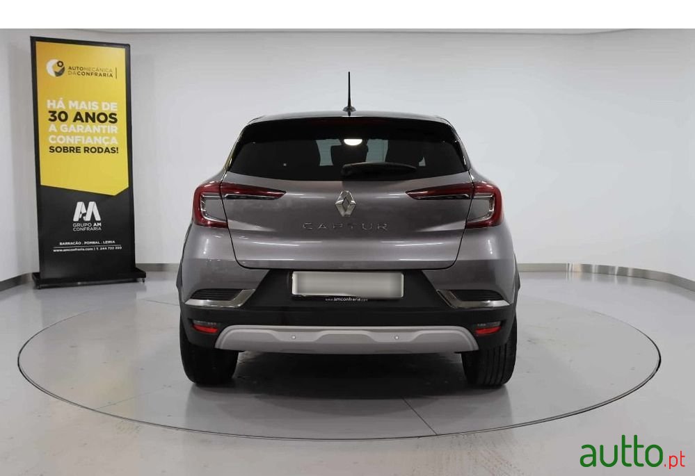 2022' Renault Captur photo #6