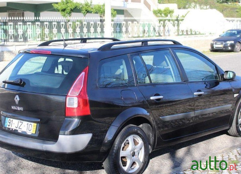 2008' Renault Megane Break photo #5