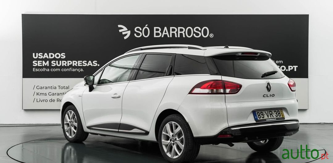 2018' Renault Clio Sport Tourer photo #2