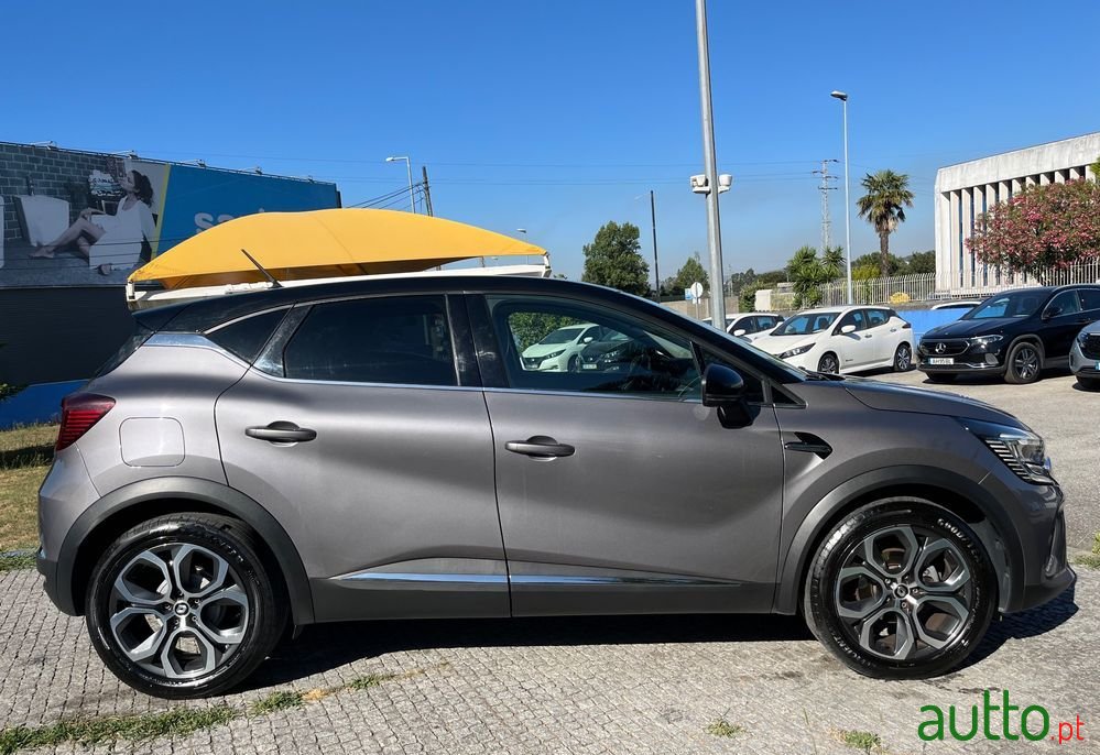2022' Renault Captur 1.0 Tce Exclusive photo #5
