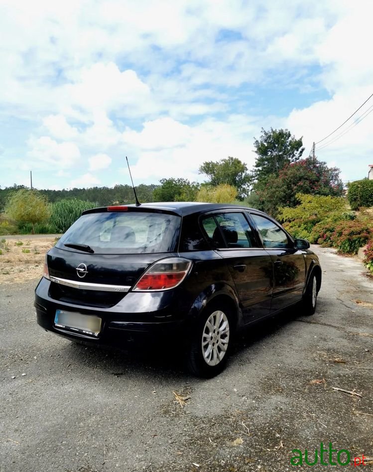 2009' Opel Astra 1.3 Cdti Enjoy photo #4