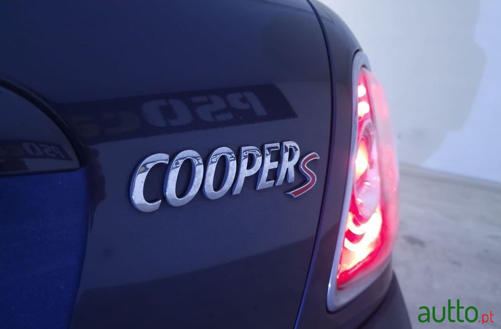 2012' MINI Cooper 3 Portas photo #6