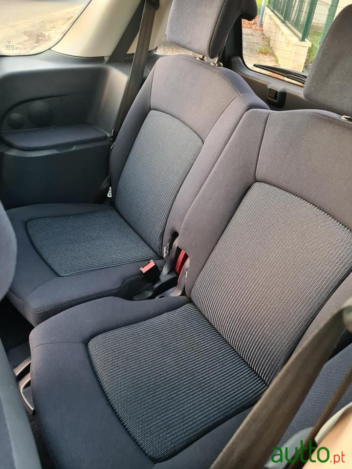 1999' Peugeot 1007 photo #7