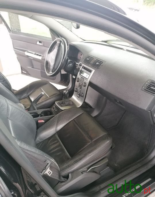 2005' Volvo S40 photo #6